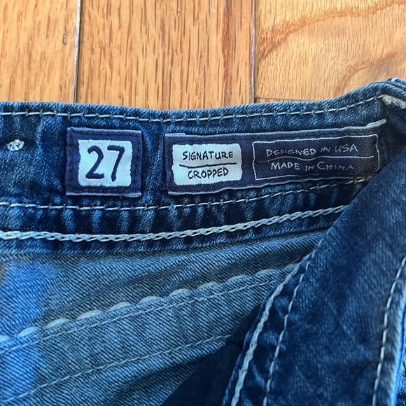 Miss Me Signature Cropped Jeans - Picture 3 of 4